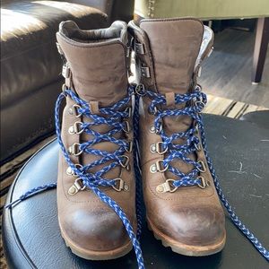 Sorel brown leather Wedge Boots